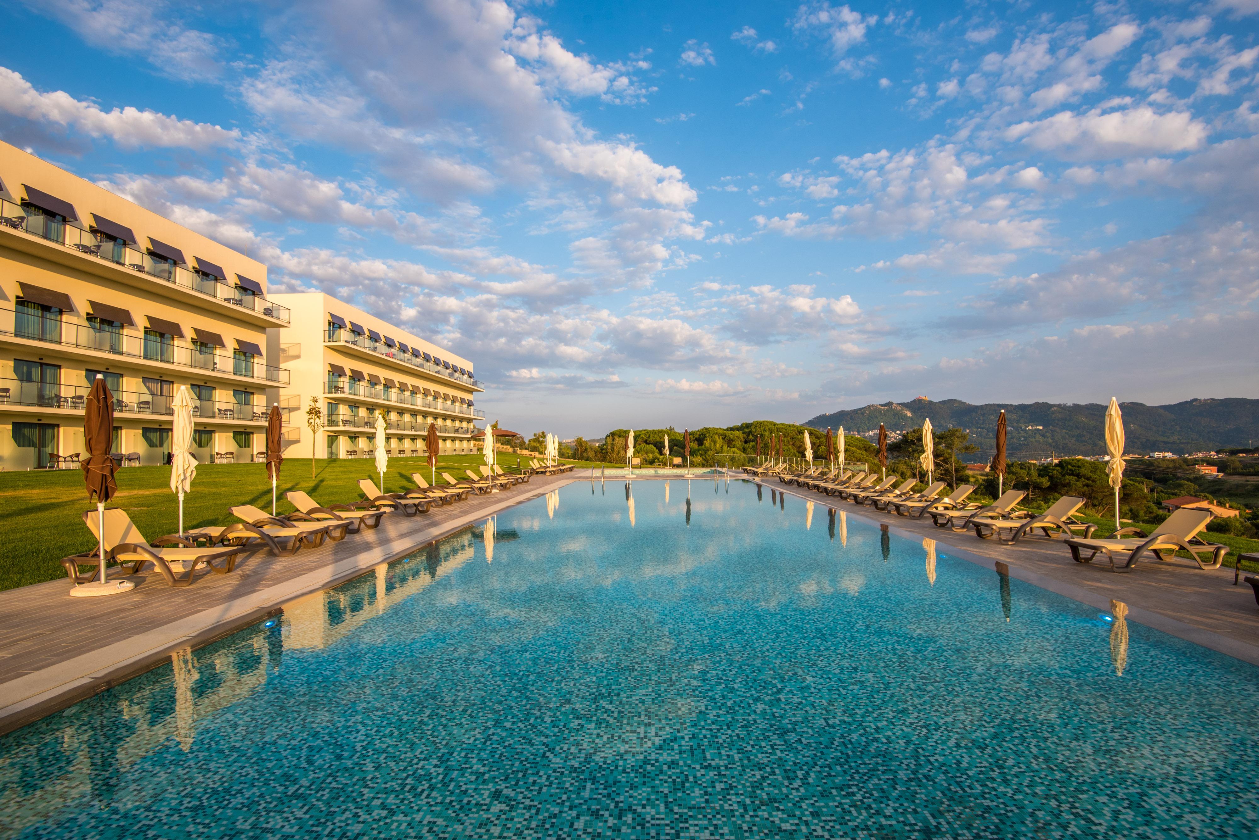 Vila Gale Sintra Exterior photo The resort's main pool