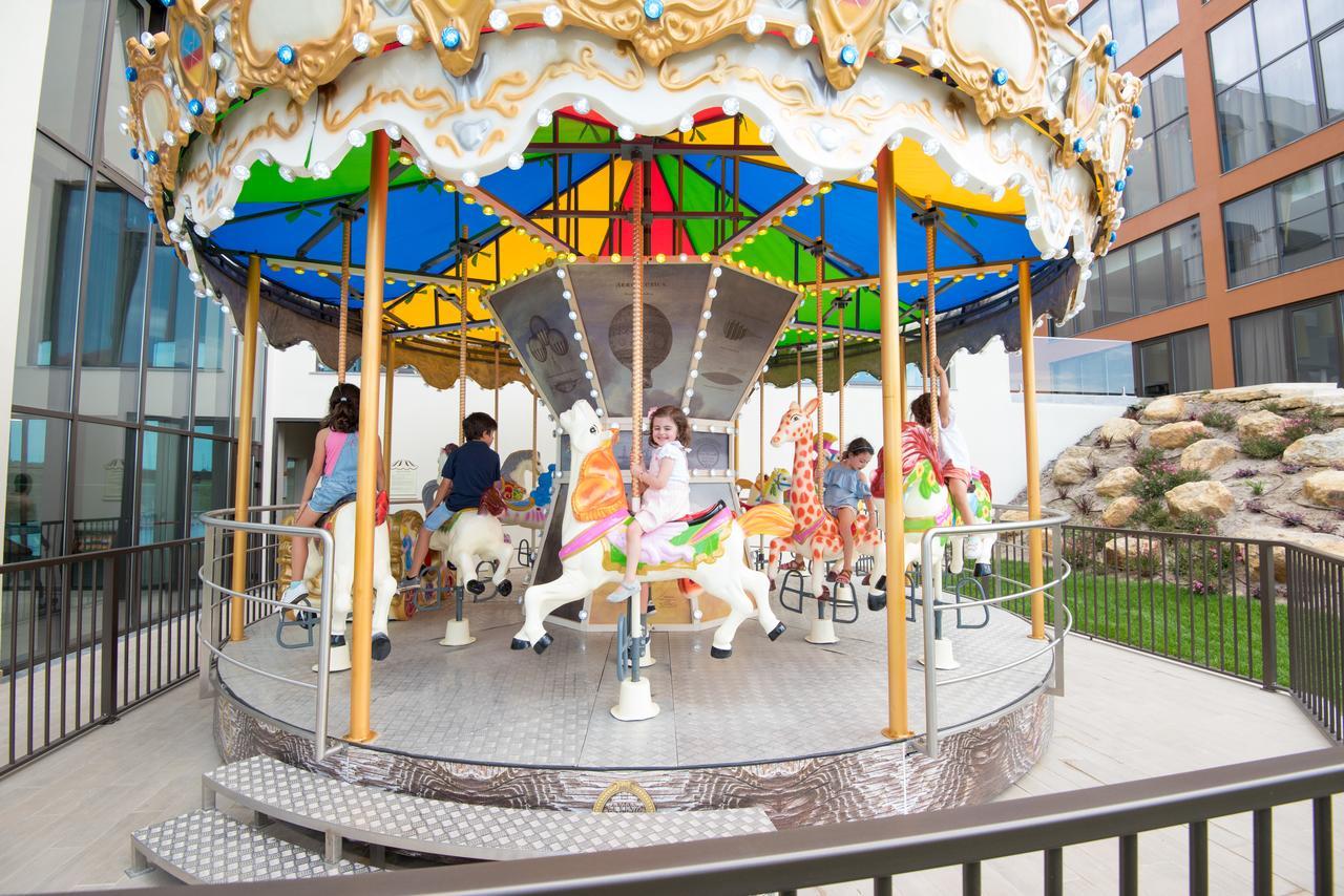 Vila Gale Sintra Exterior photo Carousel at the Children's Museum of Oak Ridge